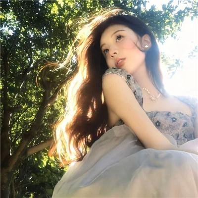 晴时多云 海报